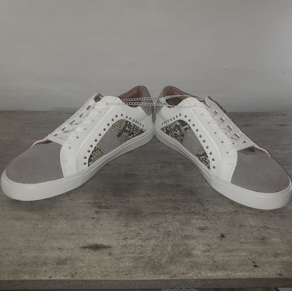 NWOB- Steve Madden Snakeskin Trim Sneakers - Picture 3 of 5